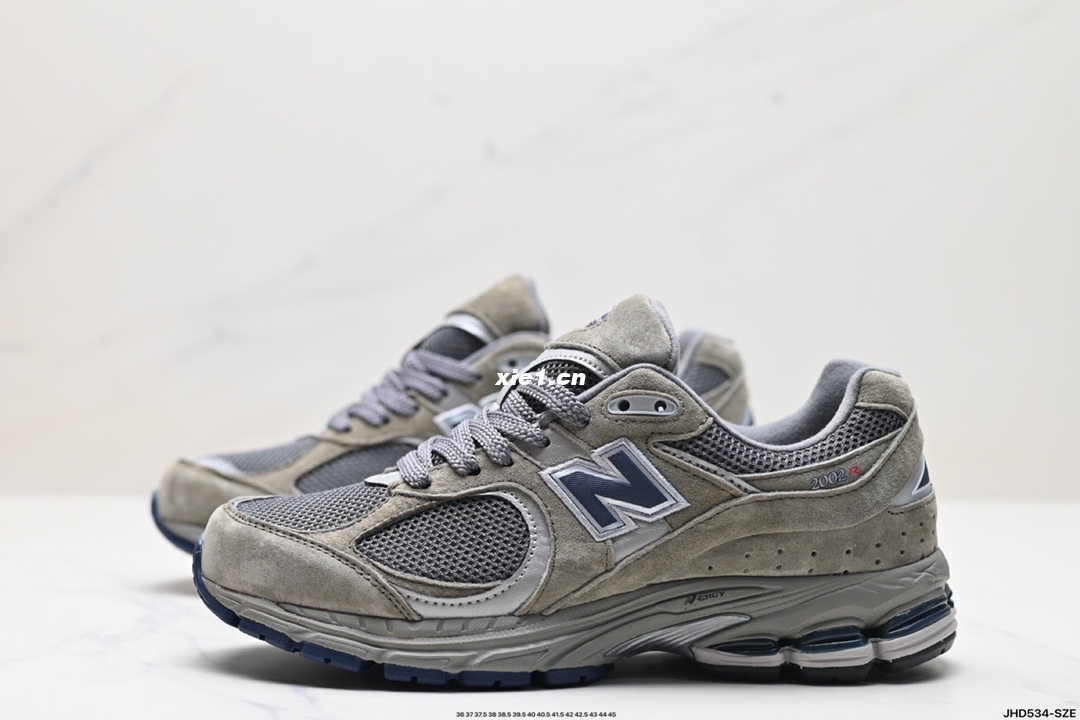 The company ✅ New Balance 2002R retro single product, the popular retro shoe type New Balance 2002R, recently exposed a new color scheme and released the official picture. The whole pair of shoes is mainly brown and beige, which is very suitable for autum